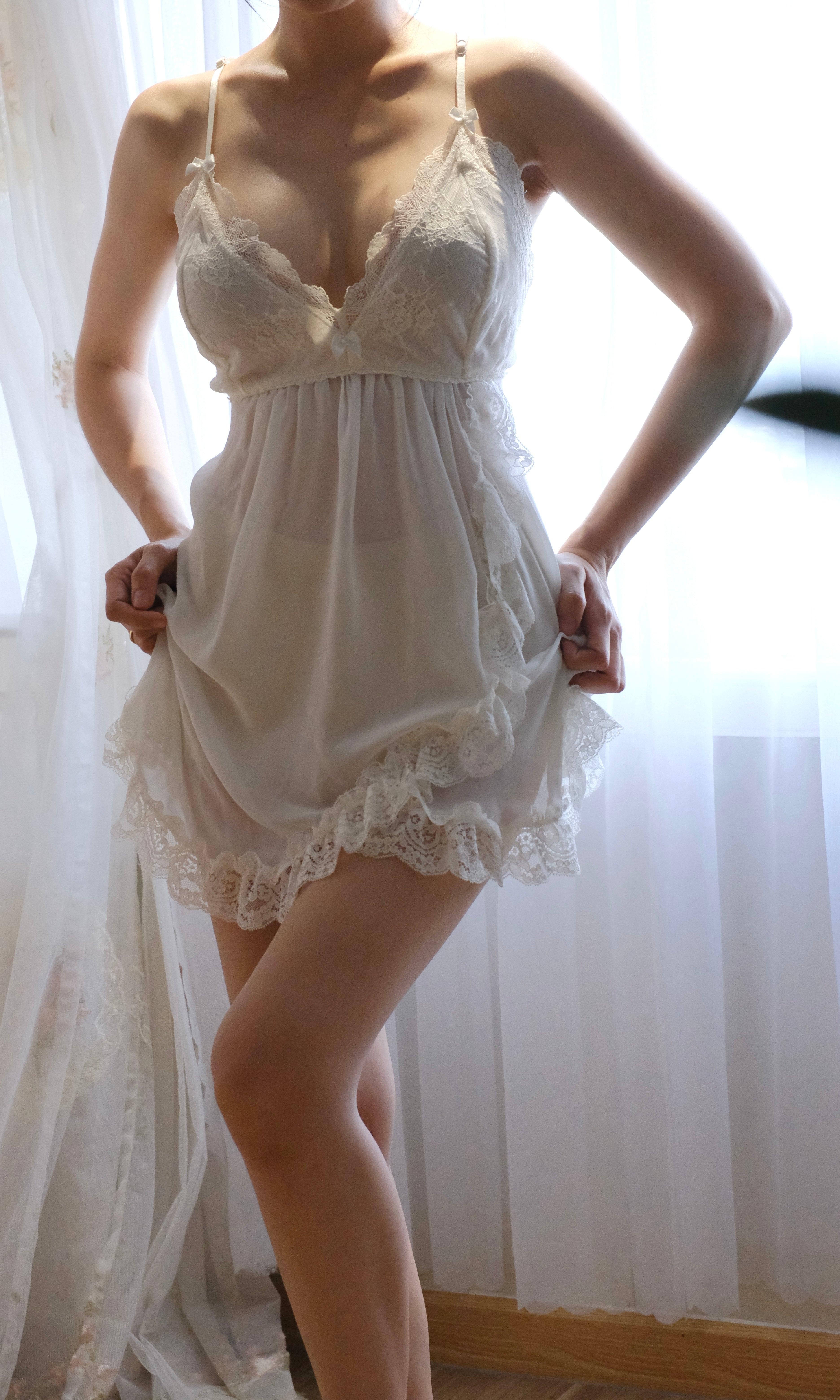 Vintage In Bloom Ivory Lace Babydoll Chemise - Sheer Chiffon Nightgown ( Large)